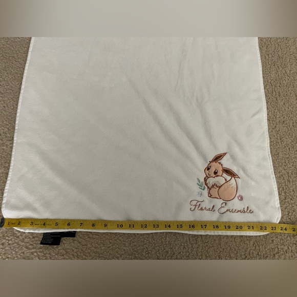 Limited Edition Pokemon Bath Towels Set - White and Green - Picture 10 of 12